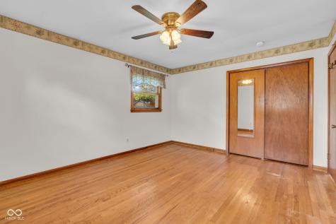 1027 E Logan Street Brownsburg IN 46112