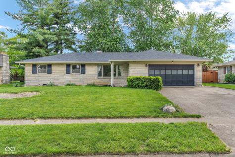 1027 E Logan Street Brownsburg IN 46112