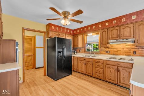 1027 E Logan Street Brownsburg IN 46112