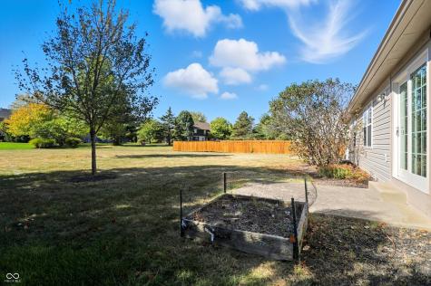 225 W Tansey Crossing Westfield IN 46074