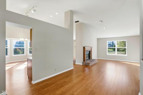 225 W Tansey Crossing Westfield IN 46074