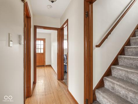 1139 N Hawthorne Lane Indianapolis IN 46219