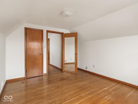 1139 N Hawthorne Lane Indianapolis IN 46219