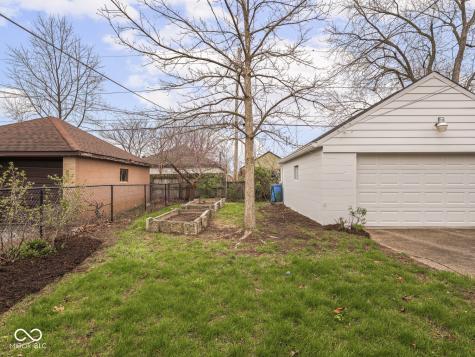 1139 N Hawthorne Lane Indianapolis IN 46219