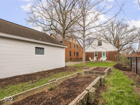 1139 N Hawthorne Lane Indianapolis IN 46219
