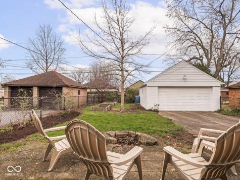 1139 N Hawthorne Lane Indianapolis IN 46219
