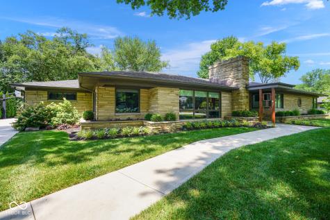 7474 Holliday Drive W Indianapolis IN 46260