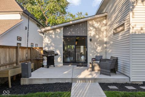 806 N Beville Avenue Indianapolis IN 46201