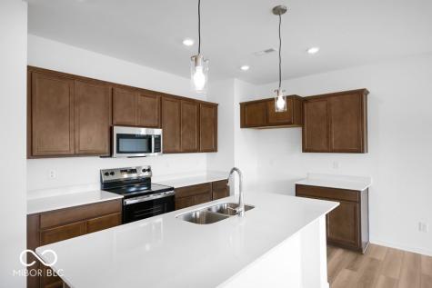1121 Authentic Lane Indianapolis IN 46239