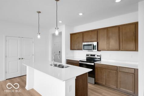 1121 Authentic Lane Indianapolis IN 46239