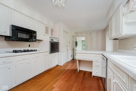 11327 Lakeshore Drive W Carmel IN 46033