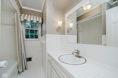 11327 Lakeshore Drive W Carmel IN 46033