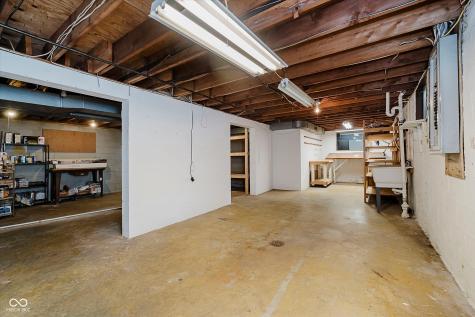 11327 Lakeshore Drive W Carmel IN 46033