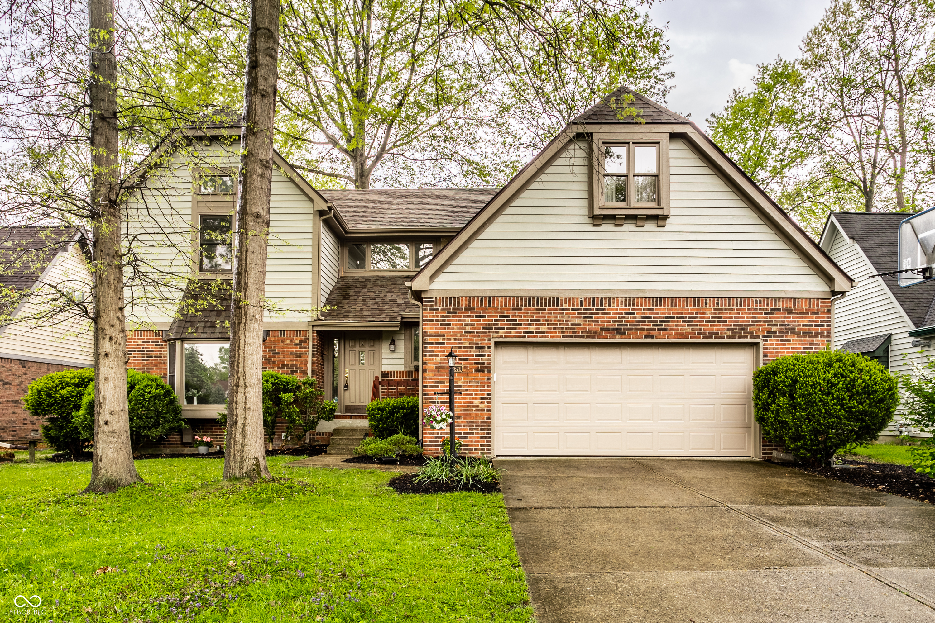 7570 Pinesprings West Drive Indianapolis IN 46256