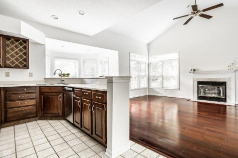7570 Pinesprings West Drive Indianapolis IN 46256