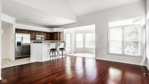 7570 Pinesprings West Drive Indianapolis IN 46256