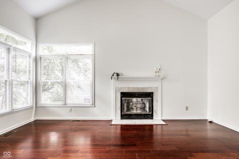 7570 Pinesprings West Drive Indianapolis IN 46256