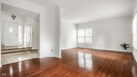 7570 Pinesprings West Drive Indianapolis IN 46256