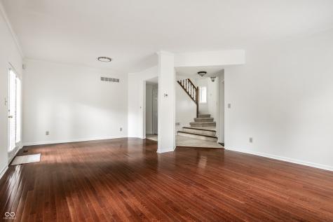 7570 Pinesprings West Drive Indianapolis IN 46256