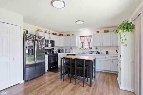 5673 Broadcaster Lane Plainfield IN 46168