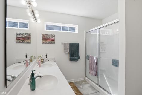 5673 Broadcaster Lane Plainfield IN 46168