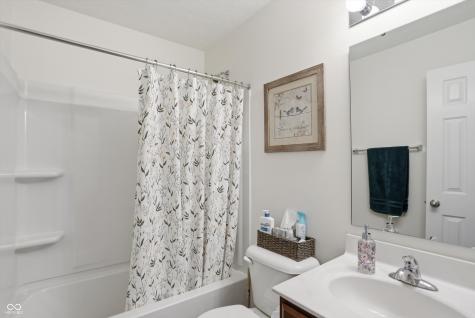 5673 Broadcaster Lane Plainfield IN 46168