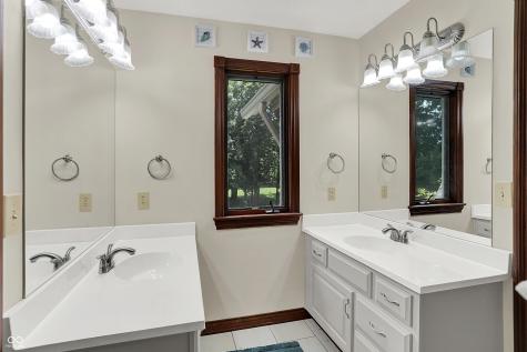 3592 W Smokey Row Road Bargersville IN 46106