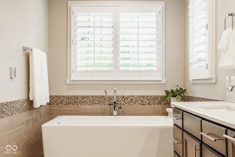 14586 Stonegate Court Carmel IN 46032