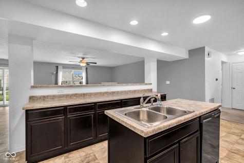 5644 Broadcaster Lane Plainfield IN 46168