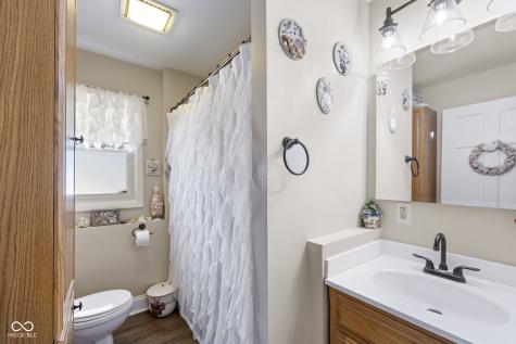 151 W Boone Street Cloverdale IN 46120
