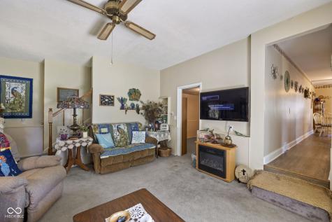 151 W Boone Street Cloverdale IN 46120
