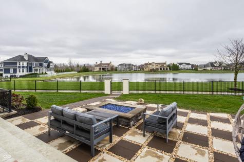 1693 Beaufain Street Carmel IN 46032