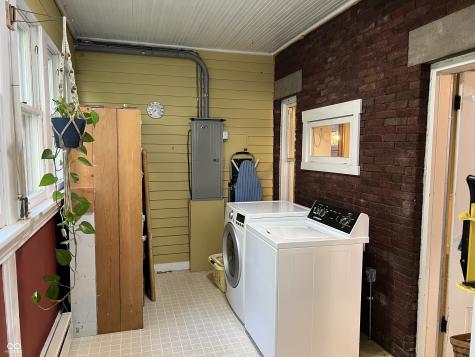 519 E Wabash Avenue Crawfordsville IN 47933