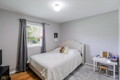 7010 Grosvenor Place Indianapolis IN 46220