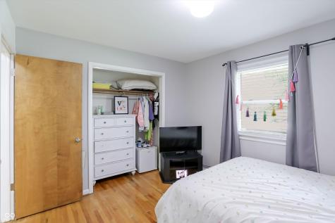 7010 Grosvenor Place Indianapolis IN 46220