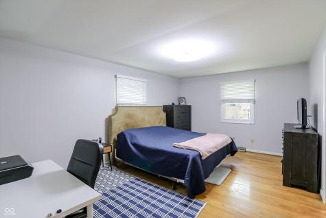 7010 Grosvenor Place Indianapolis IN 46220