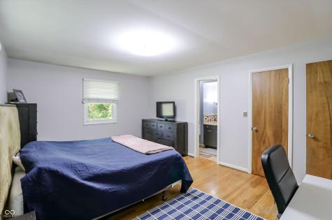7010 Grosvenor Place Indianapolis IN 46220