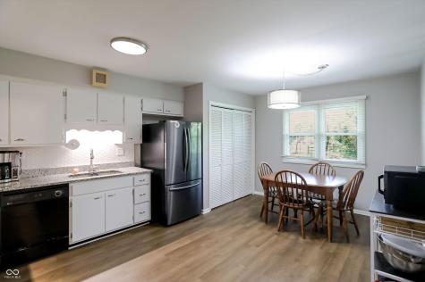 7010 Grosvenor Place Indianapolis IN 46220