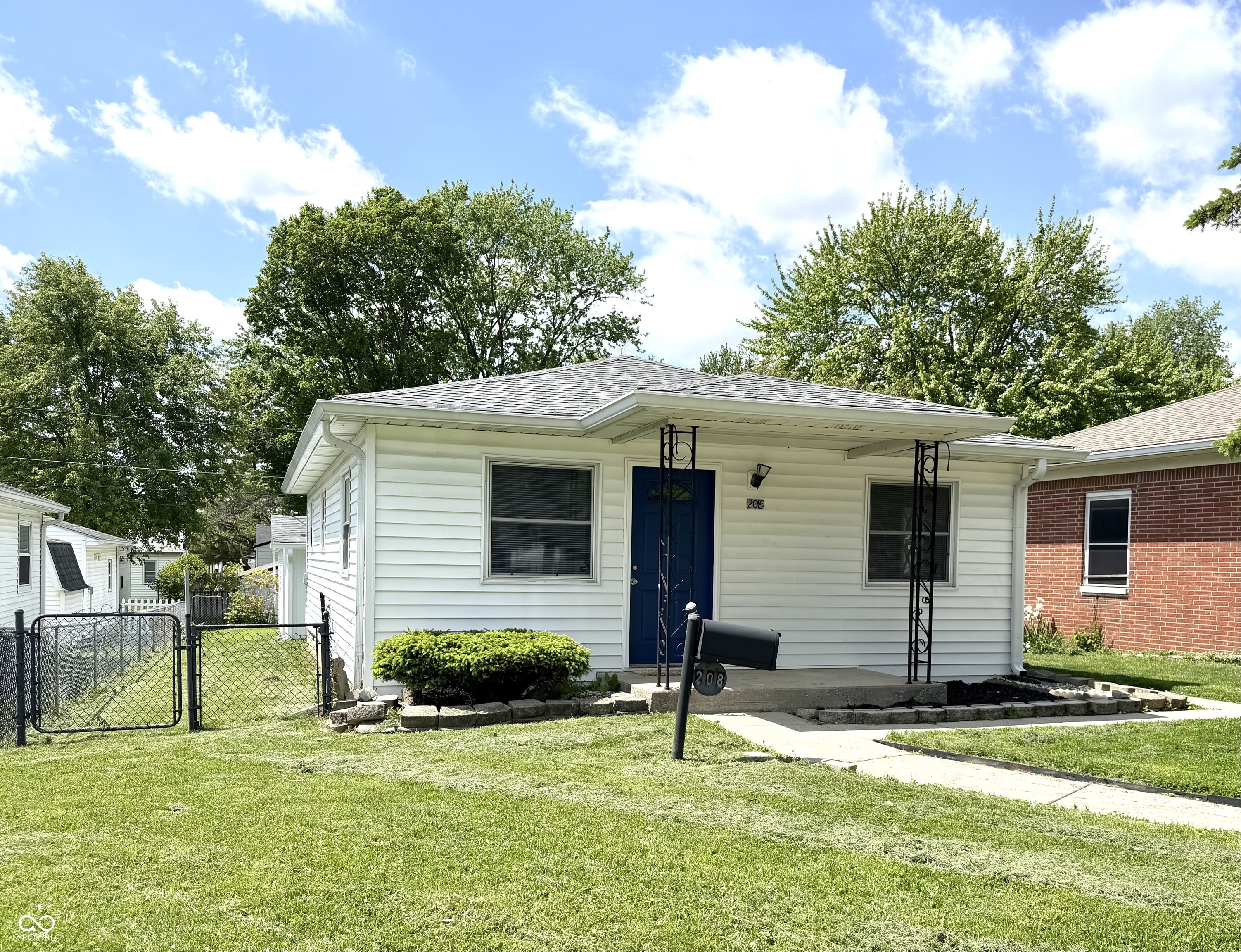 208 N 5th Avenue Beech Grove IN 46107