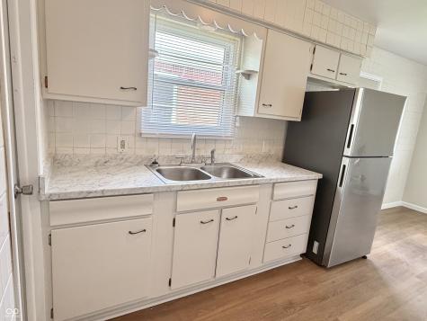 208 N 5th Avenue Beech Grove IN 46107