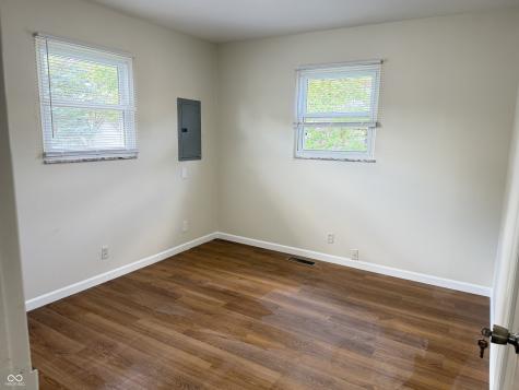 208 N 5th Avenue Beech Grove IN 46107