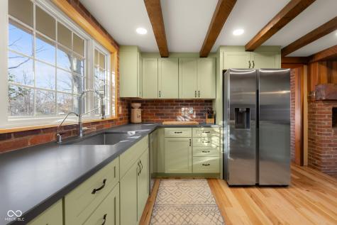 575 Artist Drive Nashville IN 47448