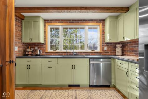 575 Artist Drive Nashville IN 47448
