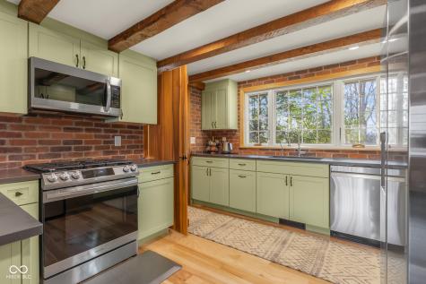 575 Artist Drive Nashville IN 47448