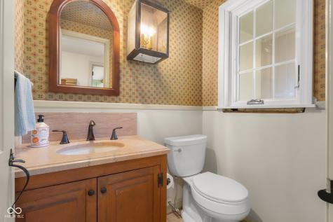 575 Artist Drive Nashville IN 47448