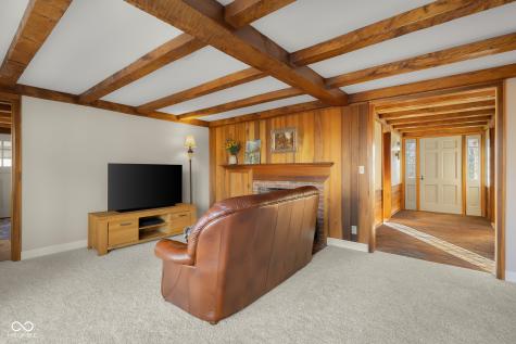 575 Artist Drive Nashville IN 47448