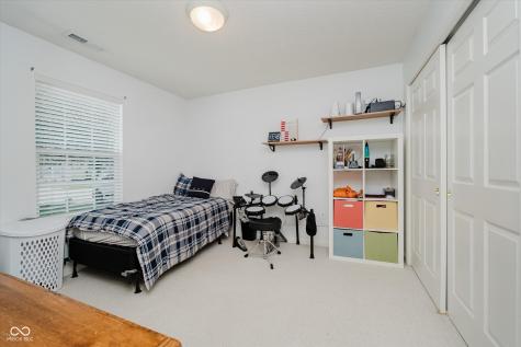10439 Secretariat Drive Indianapolis IN 46234