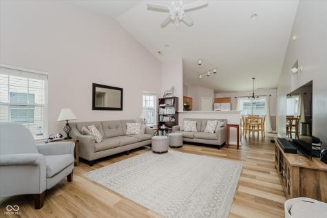 10439 Secretariat Drive Indianapolis IN 46234