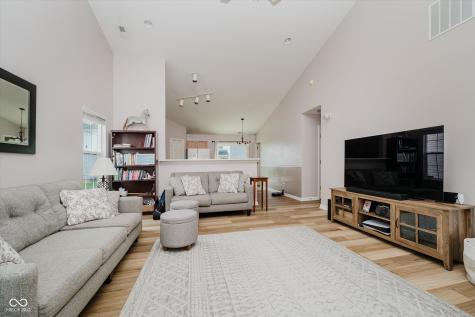 10439 Secretariat Drive Indianapolis IN 46234
