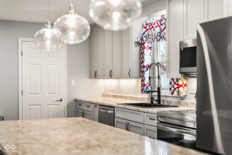 5627 E Homestead Drive Columbus IN 47201